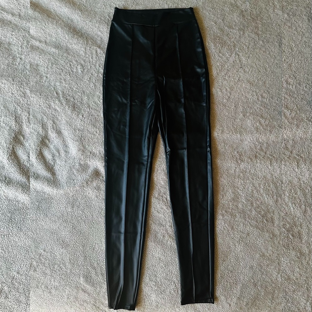 Black High-Waisted Faux Leather Leggings - Size S
